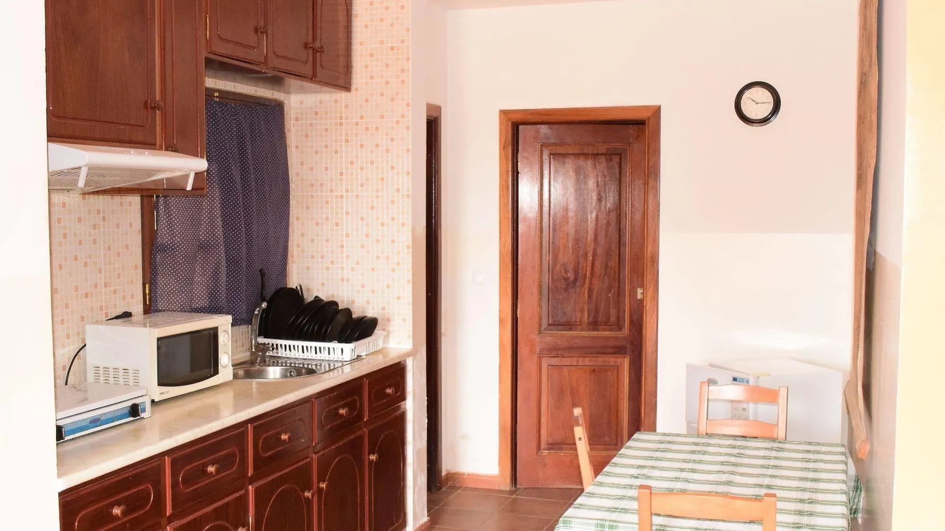 Hotell Aparthotel Ixola Ribeira da Prata